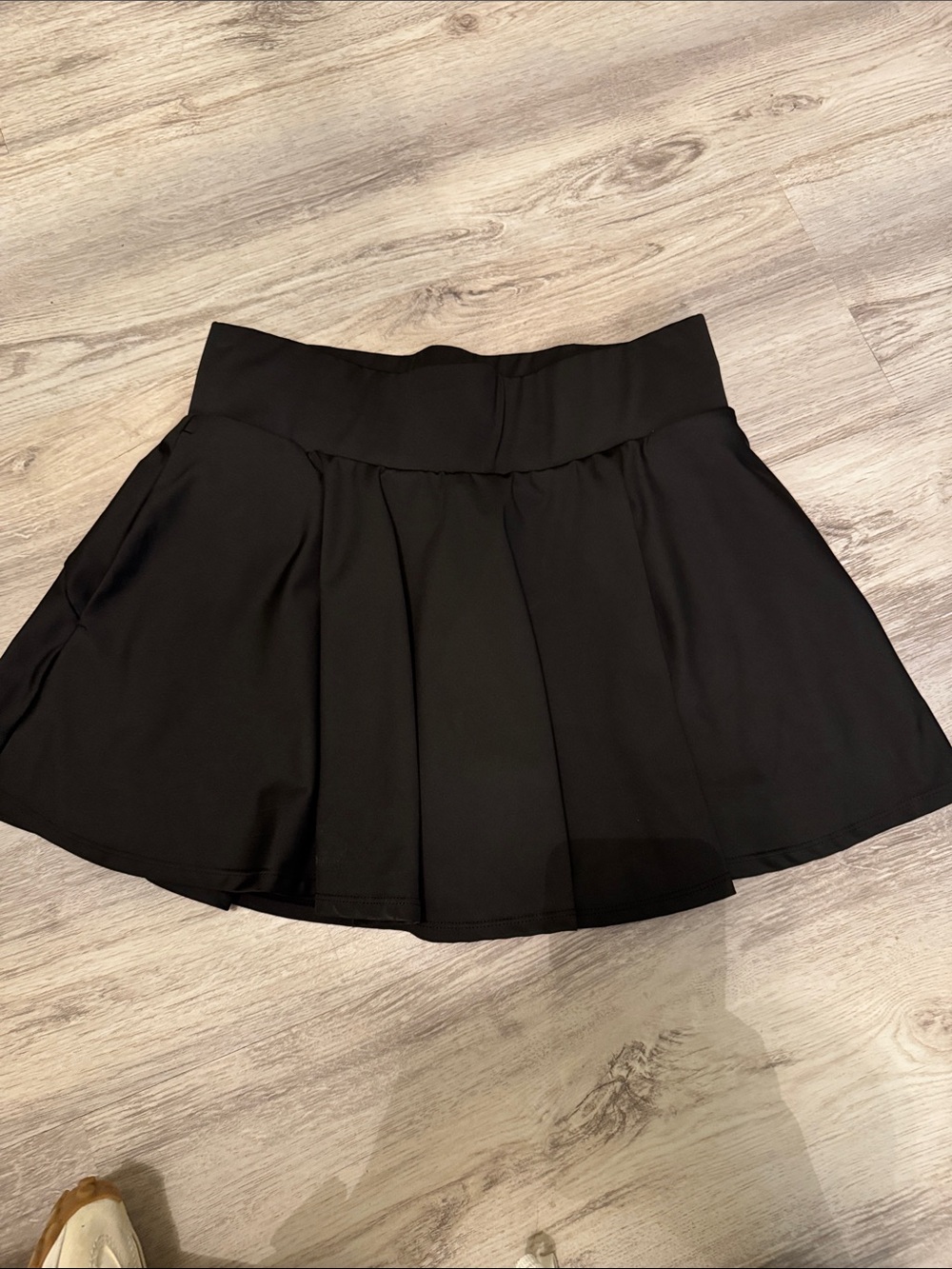 Source Unknown Black Flared Skort - Casual Skater Style size L pockets